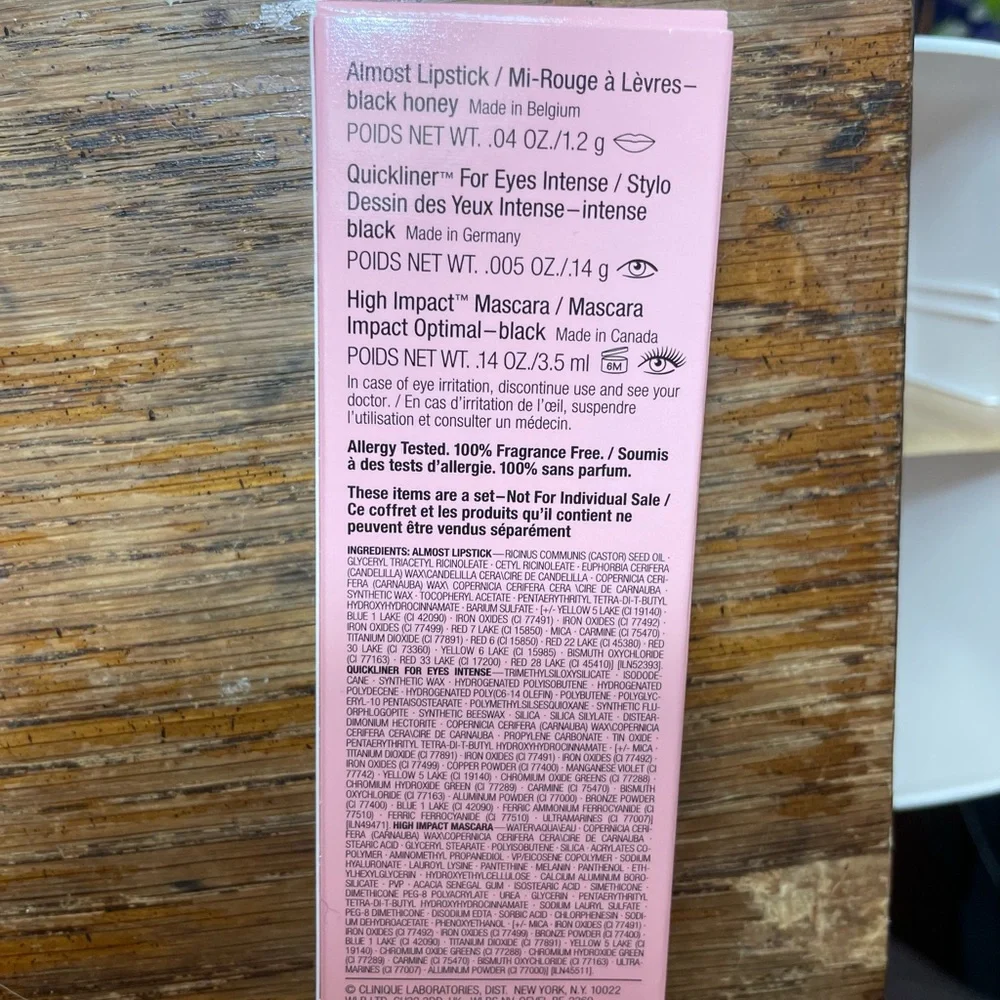 Clinique Mini makeup MVPs Les essentiels lipstick eyeliner mascara fan favorites - Picture 7 of 13